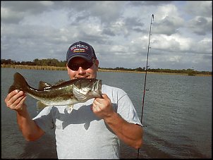 Click image for larger version

Name:	Osprey lake 12-31-06 003.jpg
Views:	481
Size:	275.9 KB
ID:	1204