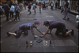 Click image for larger version

Name:	Julianbeevertwinsdrinking.jpg
Views:	586
Size:	29.8 KB
ID:	1509