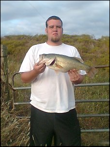Click image for larger version

Name:	My Biggest Bass, 6lbs.jpg
Views:	708
Size:	65.8 KB
ID:	1855