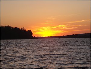 Click image for larger version

Name:	Sun setting on Patoka 001.jpg
Views:	607
Size:	367.5 KB
ID:	2715