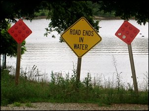 Click image for larger version

Name:	road ends in water 1.jpg
Views:	320
Size:	100.3 KB
ID:	4555