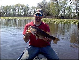 Click image for larger version

Name:	21.5 inches long 6 + lbs. 4-10-10.jpg
Views:	339
Size:	44.9 KB
ID:	4967