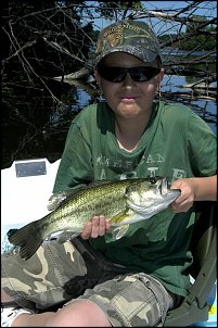 Click image for larger version

Name:	Jakob_Morningstar_Newburg_Lake_Livonia_MI_catch_and_release.jpg
Views:	1798
Size:	40.3 KB
ID:	5581