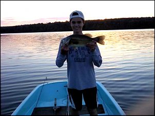 Click image for larger version

Name:	same 4 lb bass.jpg
Views:	652
Size:	67.2 KB
ID:	5760