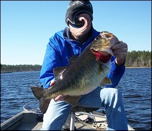 Click image for larger version

Name:	GMan11lb-1.jpg
Views:	641
Size:	250.1 KB
ID:	6109