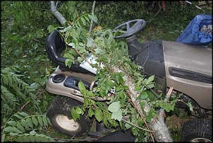 Click image for larger version

Name:	storm damage 015.JPG
Views:	838
Size:	333.1 KB
ID:	8033