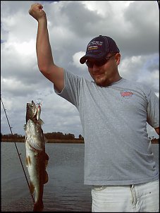 Click image for larger version

Name:	Osprey lake 12-31-06 002.jpg
Views:	455
Size:	240.6 KB
ID:	1203