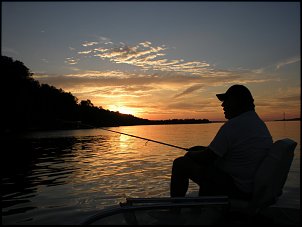 Click image for larger version

Name:	dusk on lake.jpg
Views:	399
Size:	56.4 KB
ID:	5356