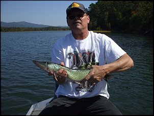 Click image for larger version

Name:	Nuther-big-Pickerel-10-10-1.jpg
Views:	344
Size:	42.9 KB
ID:	5878