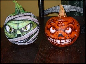 Click image for larger version

Name:	Airbrushed-punkins.jpg
Views:	336
Size:	44.5 KB
ID:	5910