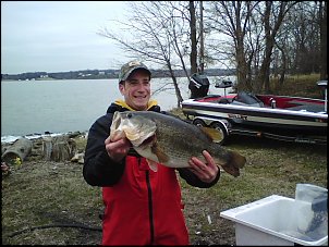 Click image for larger version

Name:	state20record20bass.jpg
Views:	454
Size:	114.8 KB
ID:	1948