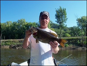 Click image for larger version

Name:	smallmouth1.JPG
Views:	415
Size:	404.4 KB
ID:	7208